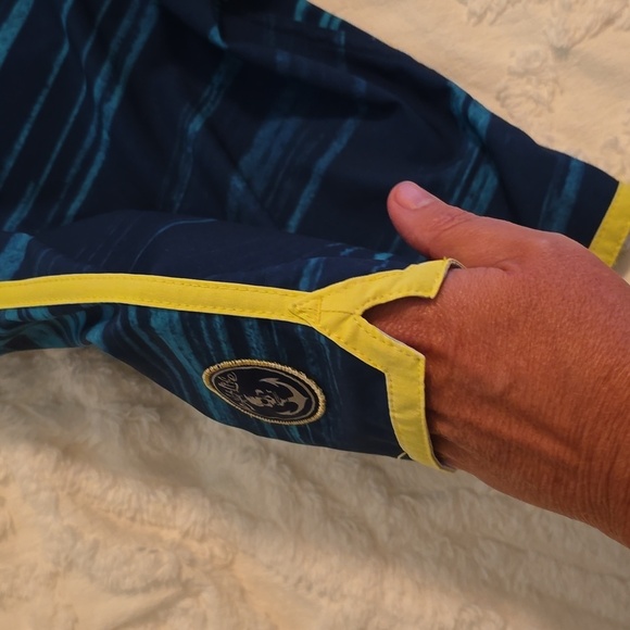 Salt Life Men's Blue and Yellow Board Shorts with Bold Contrast Size 34 - Picture 7 of 8